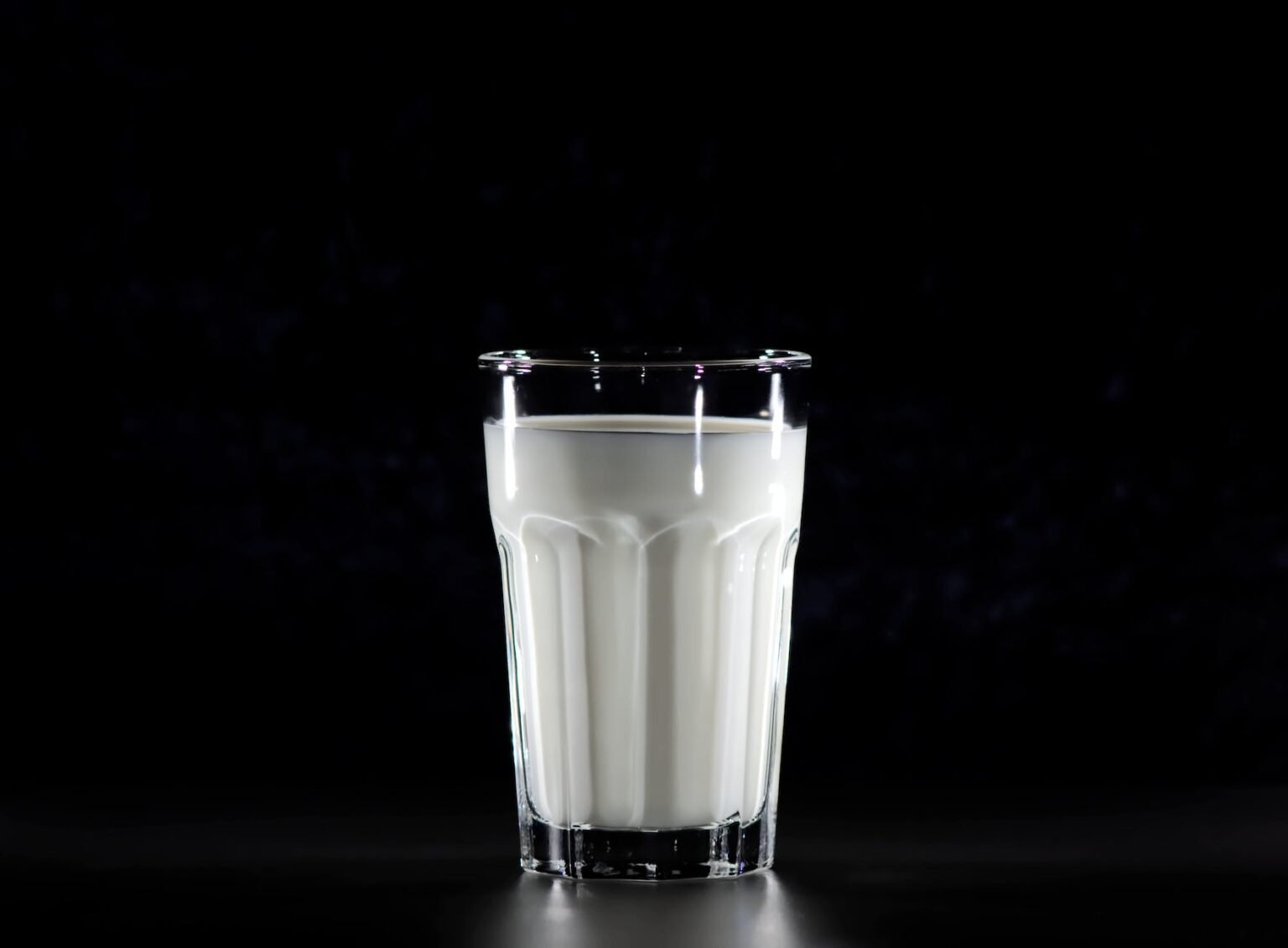 Cow's milk for babies Risks and considerations Evidence Based Babie