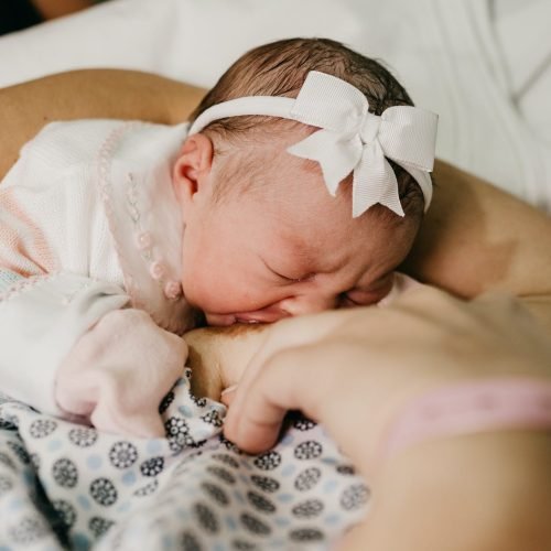 Photo by Jonathan Borba on <a href="https://www.pexels.com/photo/newborn-baby-breastfeeding-3279208/" rel="nofollow">Pexels.com</a>